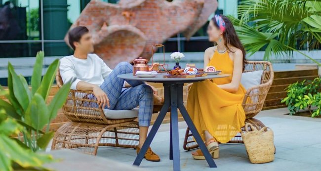 Escort Service Andaz Delhi Aerocity